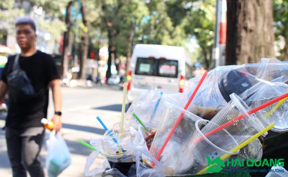 Việt Nam tính toán lộ trình cấm nhựa dùng một lần